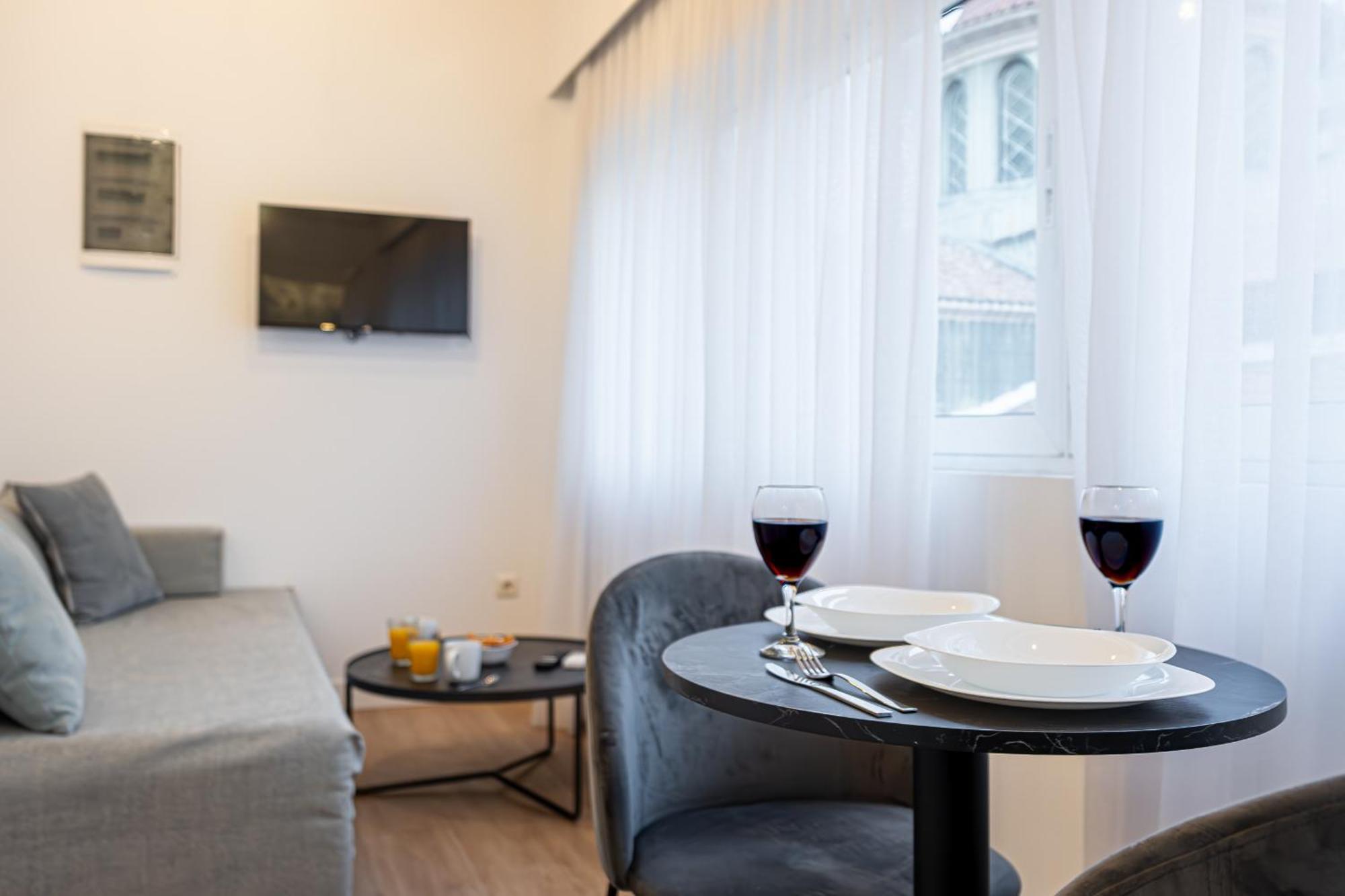 Kriel Suites By Liv Homes Athene Buitenkant foto