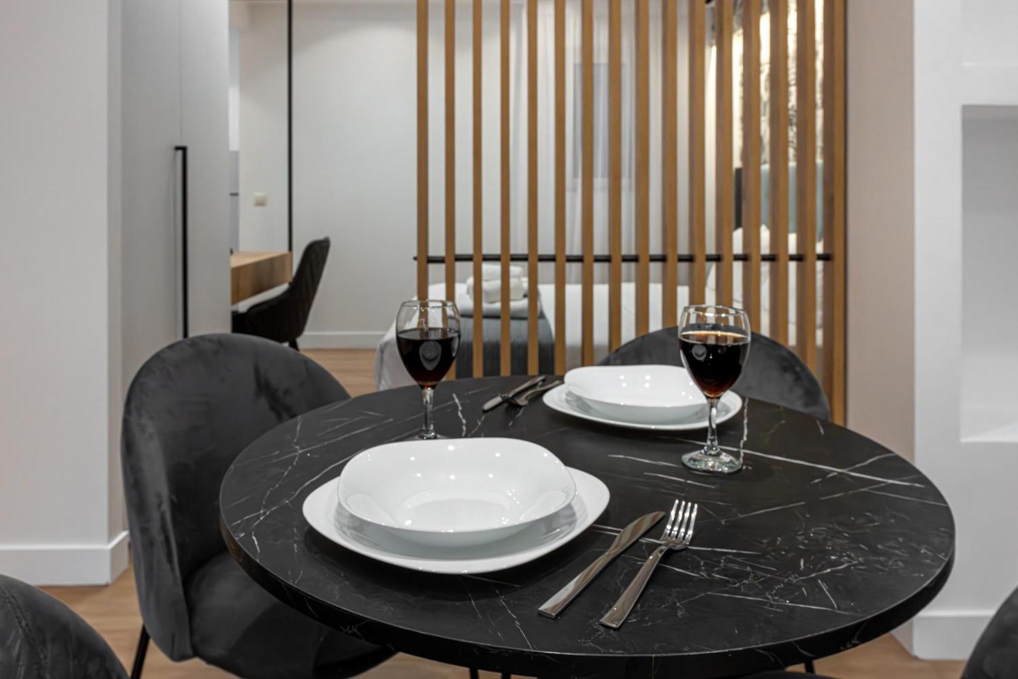 Kriel Suites By Liv Homes Athene Buitenkant foto